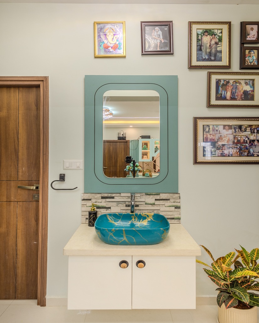 Complete Apartment Interior, Aftabnagar photo 4
